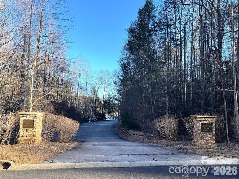 26 Mountain Pw #26, Mill Spring, NC 28756
