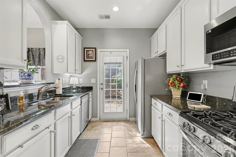 2103 Midnight Blue Ln, Fort Mill, SC 29708