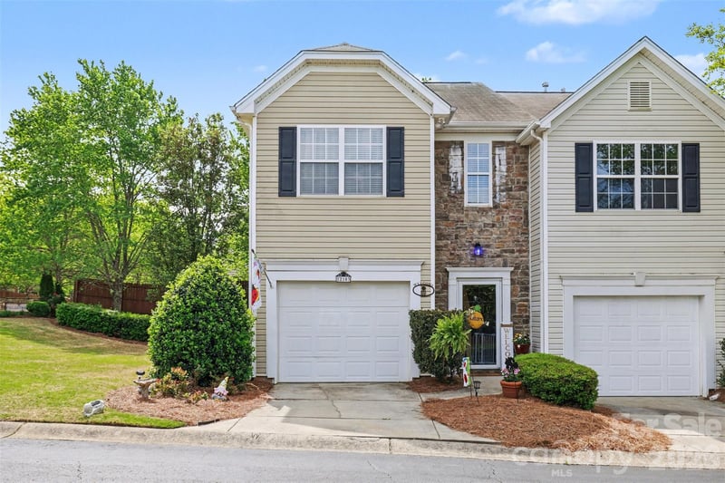 2103 Midnight Blue Ln, Fort Mill, SC 29708