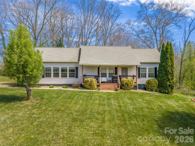 12 Jackson Cove Rd, Leicester, NC 28748
