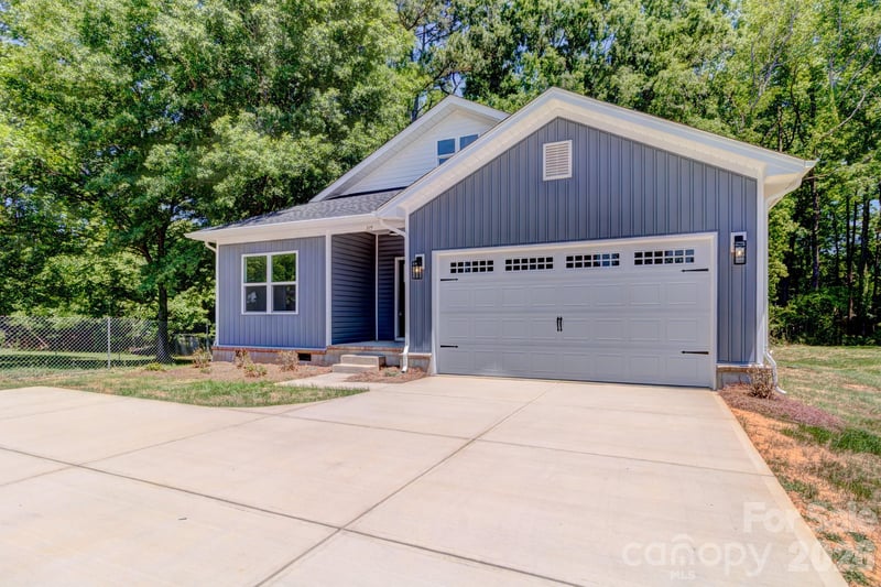 315 Pink St, Cherryville, NC 28021