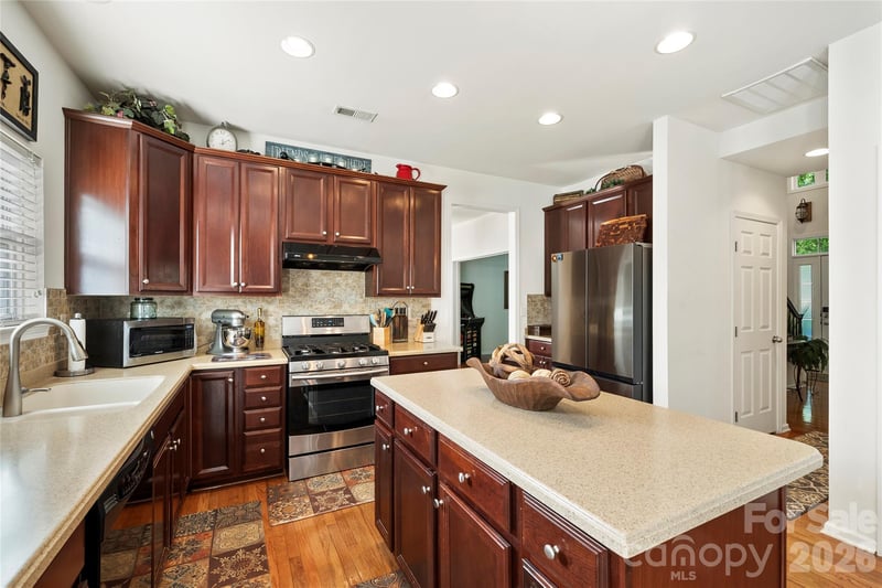 1019 Markwell Dr, Matthews, NC 28105