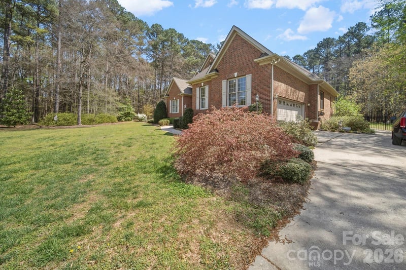 2909 Lakeshore Dr, Chester, SC 29706