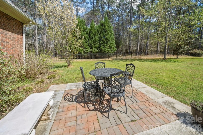 2909 Lakeshore Dr, Chester, SC 29706