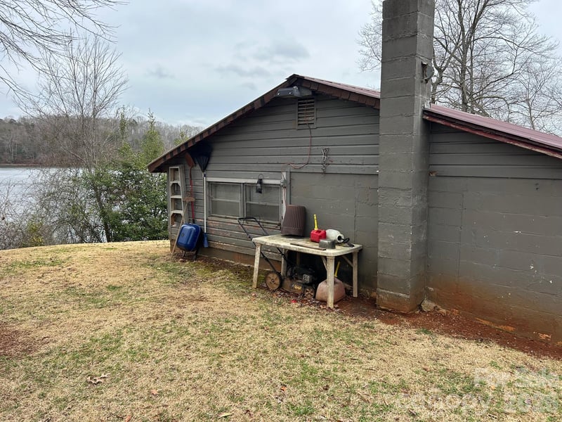 4237 Laurel Hill Rd, Claremont, NC 28610