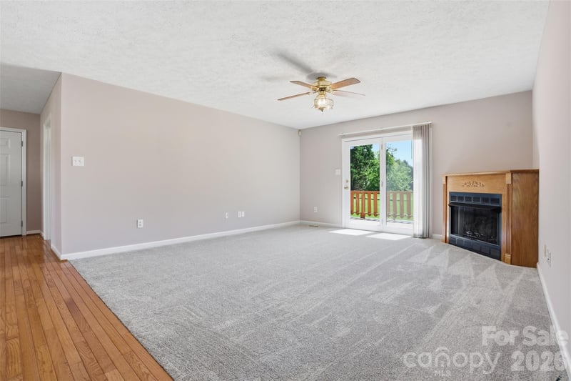112 Mobeal Ln, Statesville, NC 28625