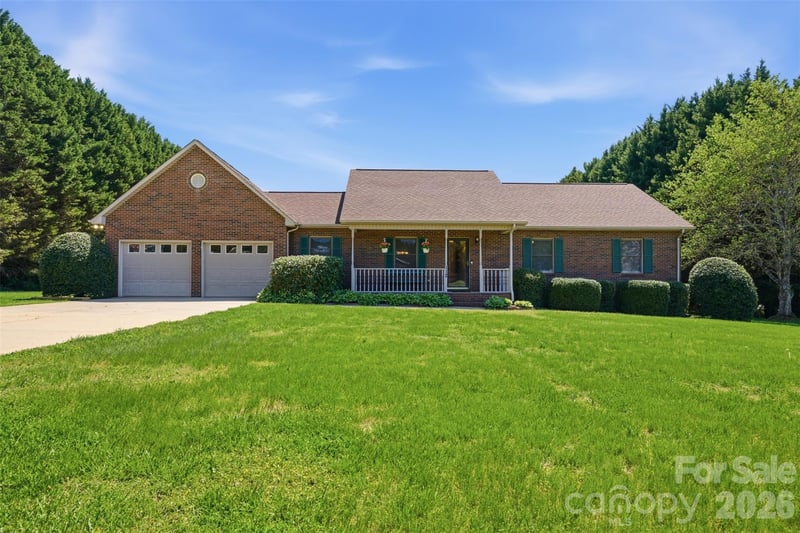 112 Mobeal Ln, Statesville, NC 28625