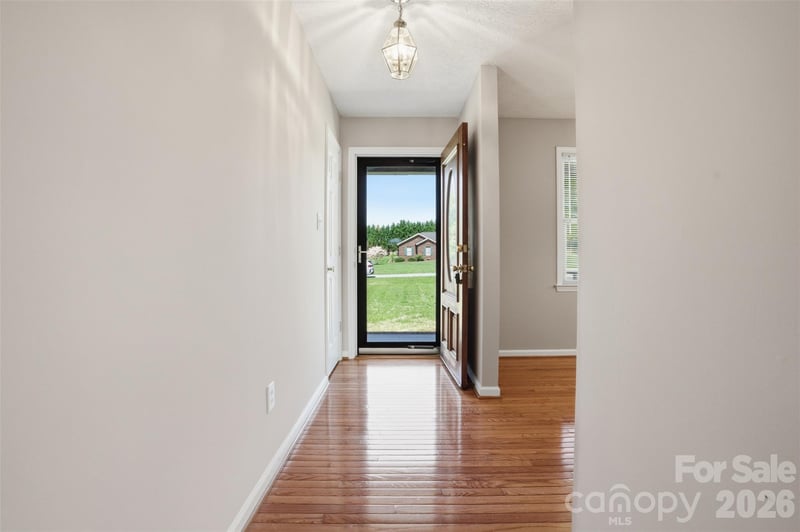 112 Mobeal Ln, Statesville, NC 28625