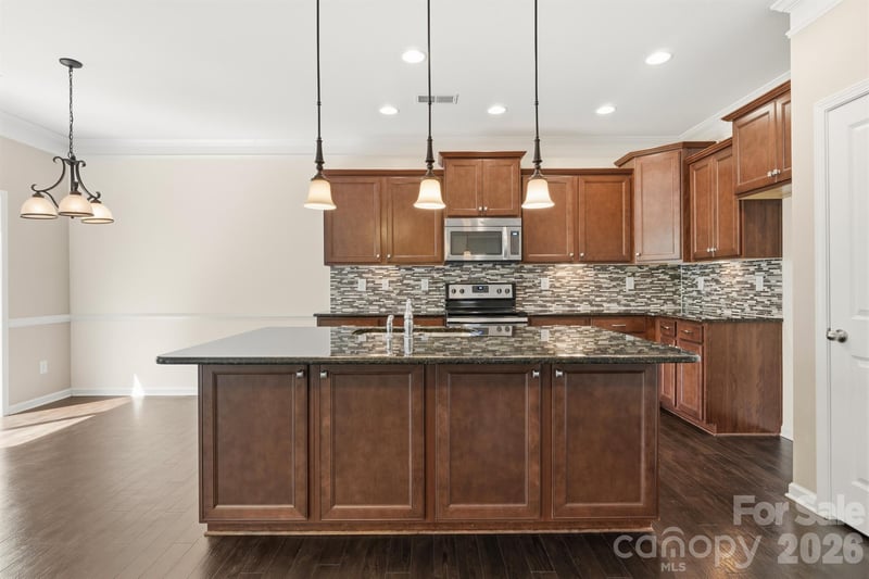 106 Heart Pine Ln, Statesville, NC 28677