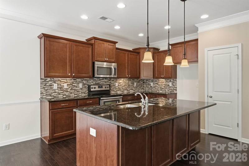 106 Heart Pine Ln, Statesville, NC 28677