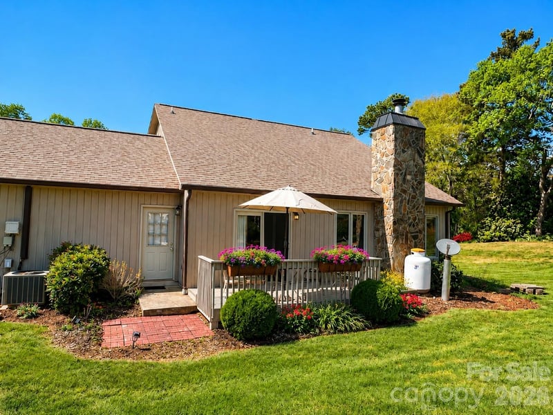 603 29th Ave #213, Hickory, NC 28601
