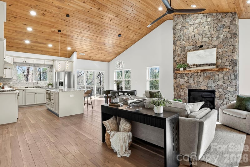 162 Preserve Ct, Hendersonville, NC 28791