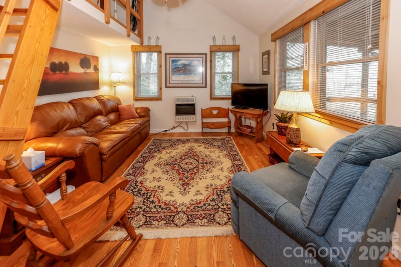 201 Chase Ln, Rutherfordton, NC 28139