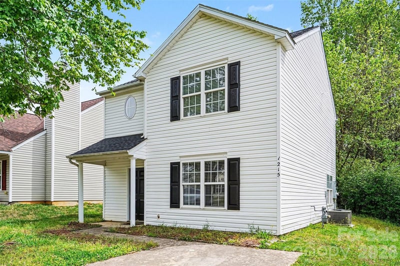 1215 Mcallister Dr, Charlotte, NC 28216