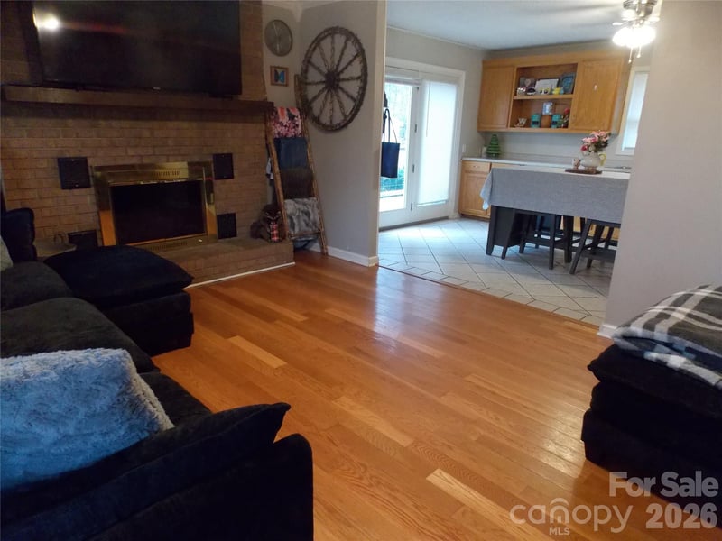 4268 Hartland Rd, Lenoir, NC 28645