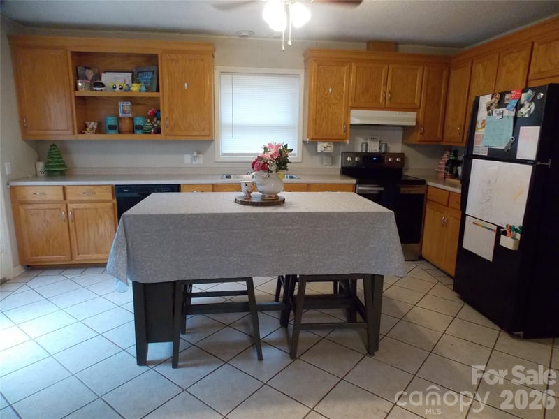 4268 Hartland Rd, Lenoir, NC 28645