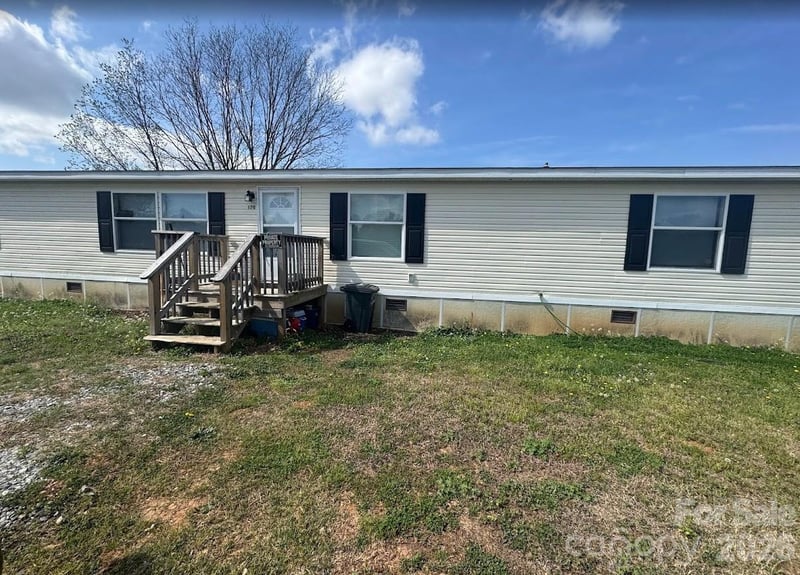 170 Cooper Rd, Campobello, SC 29322