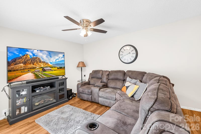 7407 Mystic Ln, Charlotte, NC 28227
