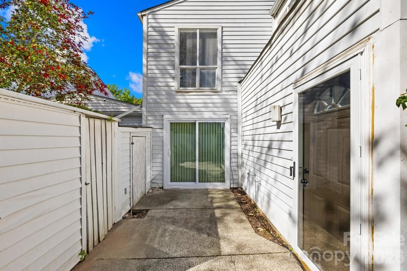 7407 Mystic Ln, Charlotte, NC 28227