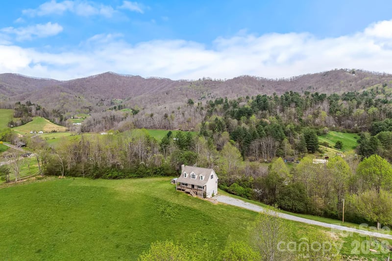 273 Green Acres Ln, Marshall, NC 28753