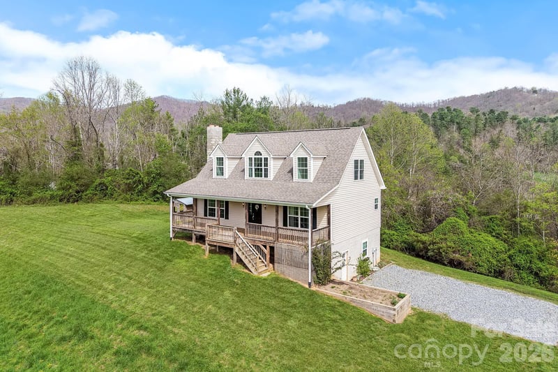 273 Green Acres Ln, Marshall, NC 28753