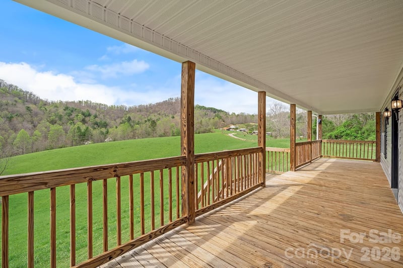 273 Green Acres Ln, Marshall, NC 28753