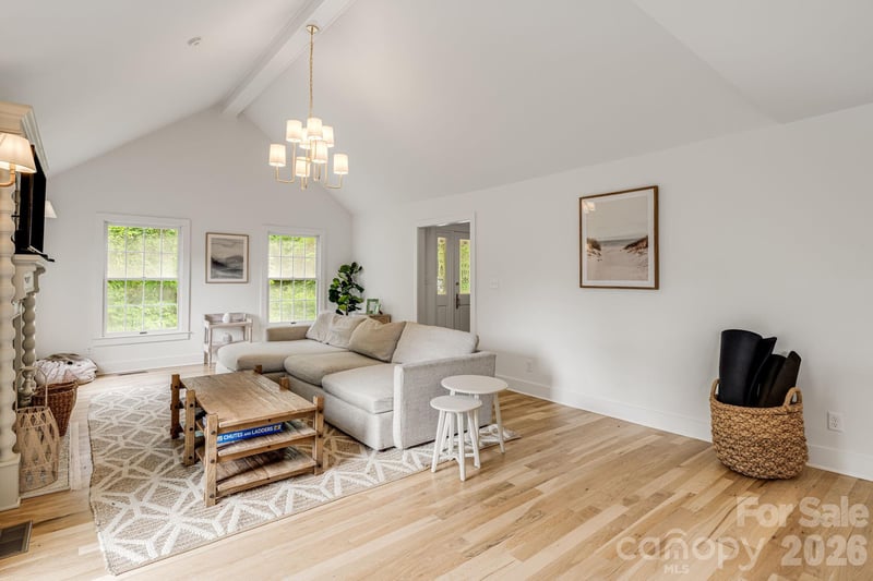 92 Rose Hill Rd, Asheville, NC 28803