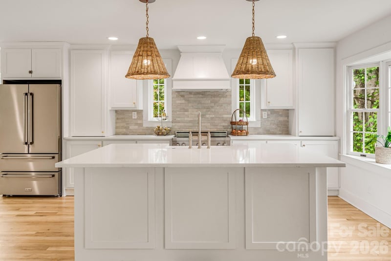 92 Rose Hill Rd, Asheville, NC 28803