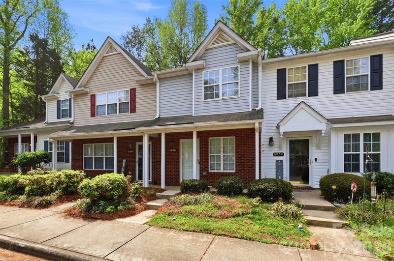 6856 Cypress Tree Ln, Charlotte, NC 28215