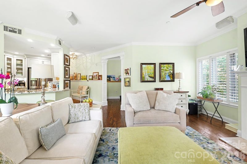 401 Church St #208, Charlotte, NC 28202