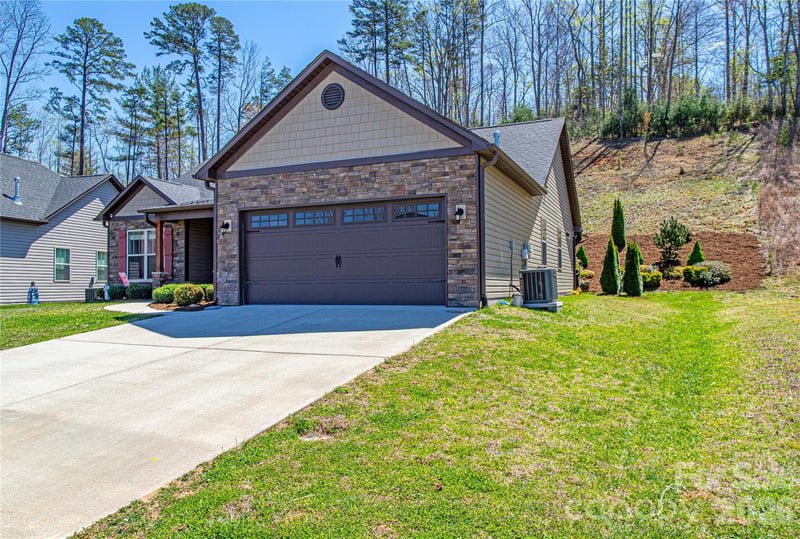 153 Water Leaf Dr, Weaverville, NC 28787