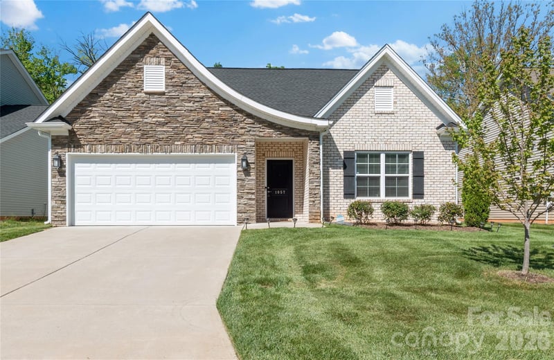 1057 Woodview Ridge Trl, Lewisville, NC 27023