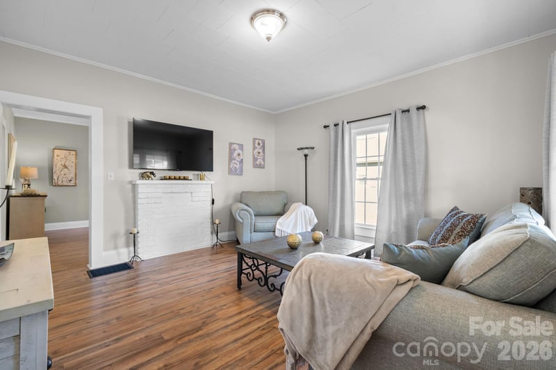 304 Garrou Ave, Valdese, NC 28690