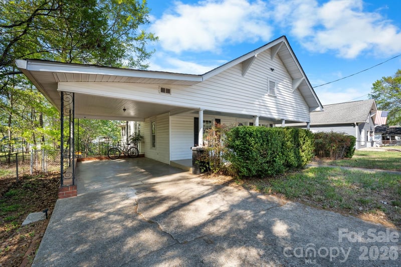 304 Garrou Ave, Valdese, NC 28690