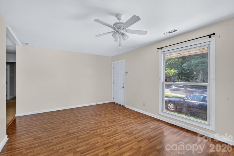 3515 Shamrock Dr, Charlotte, NC 28215