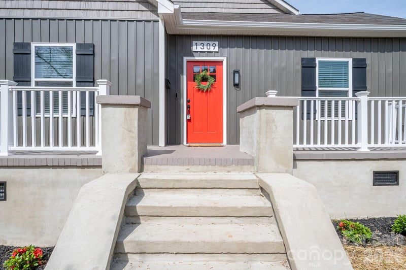 1309 Fairmont St, Charlotte, NC 28216