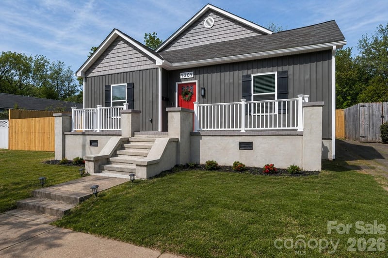 1309 Fairmont St, Charlotte, NC 28216