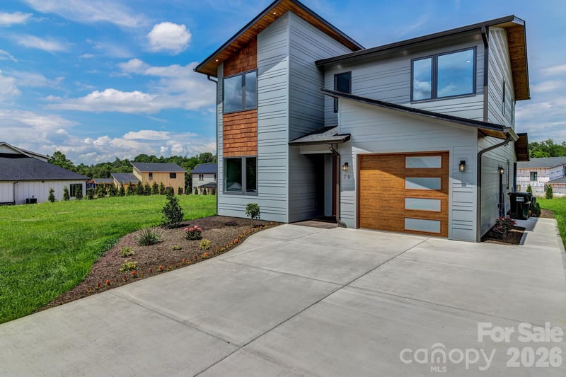 79 Scott Meadows Dr, Asheville, NC 28806