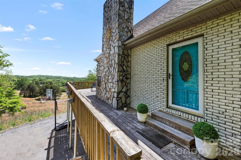 358 Lazy B Dr, Bessemer City, NC 28016