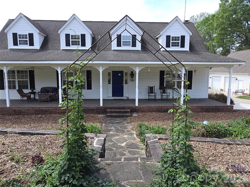 729 Sternbridge Dr, Concord, NC 28025