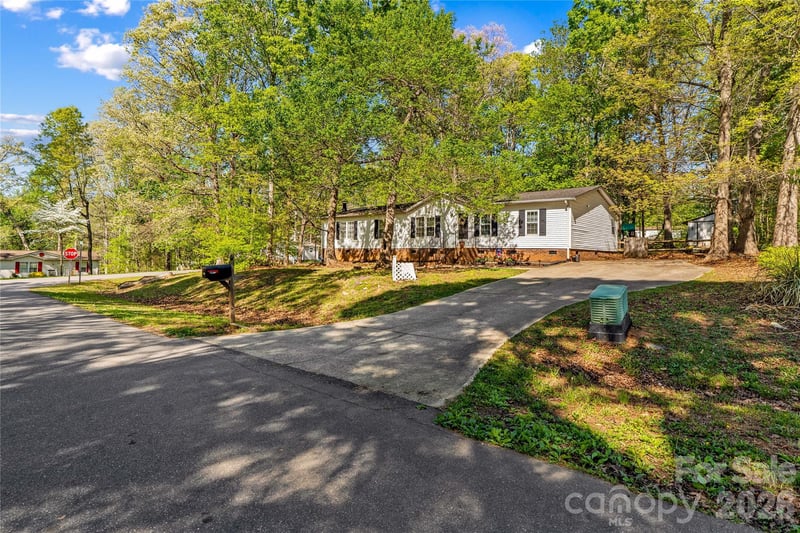 103 Keyside Ln, Mooresville, NC 28115