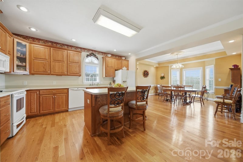 416 Huntington Woods St, Lenoir, NC 28645
