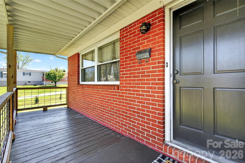 85 Bostic St, Marion, NC 28752