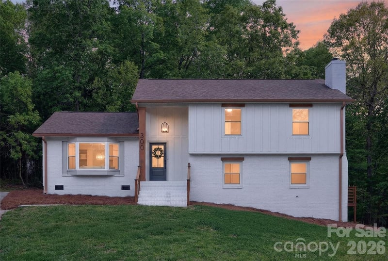 300 Dollar Cir, Charlotte, NC 28270
