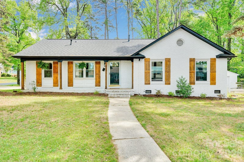 5201 Amity Pl, Charlotte, NC 28212