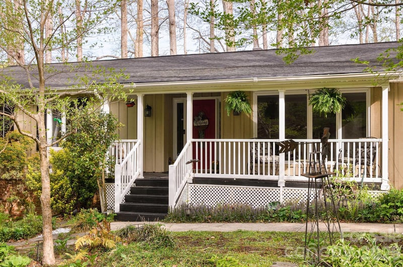 2141 Walker Rd, Winston Salem, NC 27106