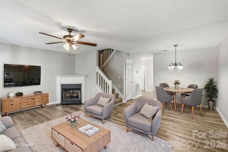 10142 Forest Landing Dr, Charlotte, NC 28213