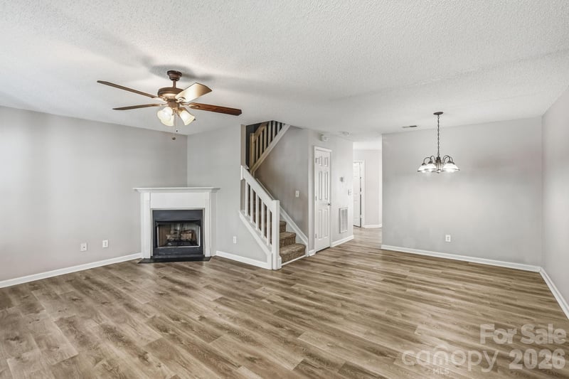 10142 Forest Landing Dr, Charlotte, NC 28213