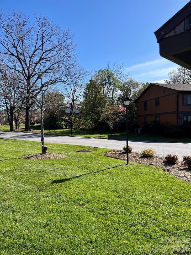 1763 Haywood Manor Rd #D, Hendersonville, NC 28791