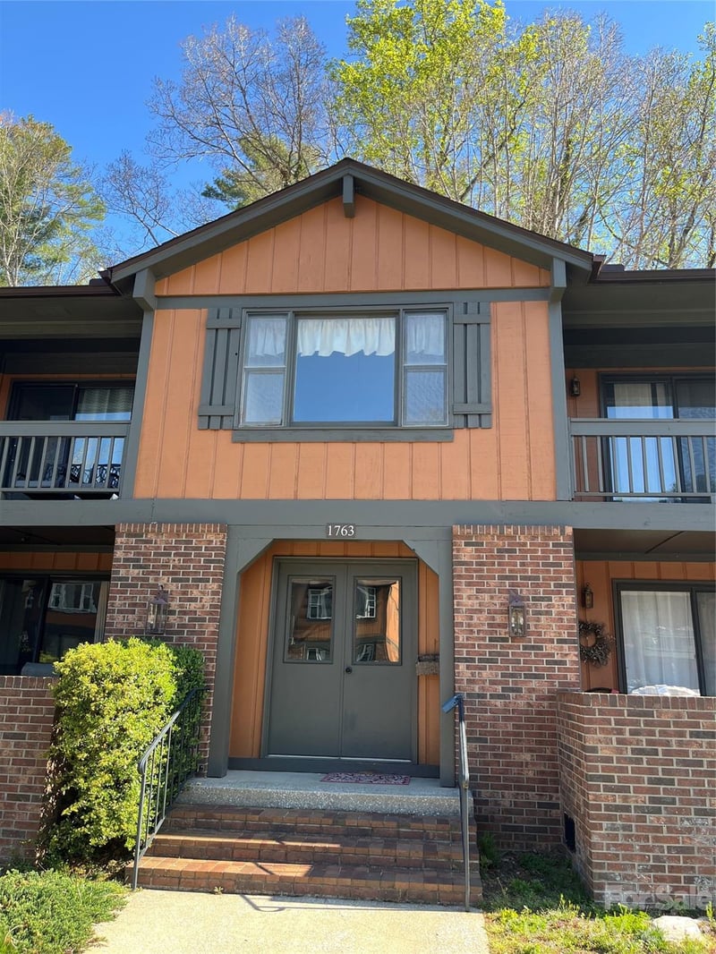 1763 Haywood Manor Rd #D, Hendersonville, NC 28791